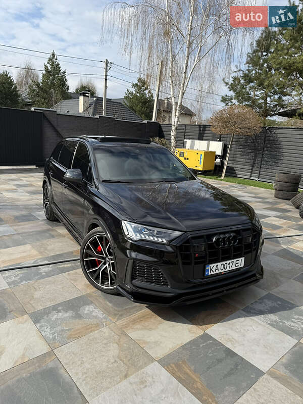 Позашляховик / Кросовер Audi SQ7 2020 в 