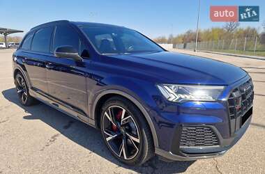 Внедорожник / Кроссовер Audi SQ7 2021 в 