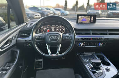 Позашляховик / Кросовер Audi SQ7 2017 в 