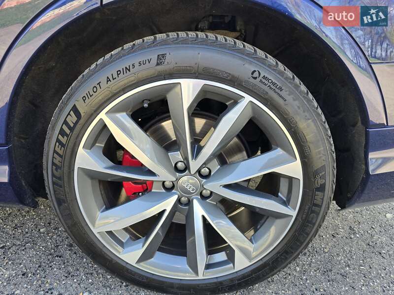 Позашляховик / Кросовер Audi SQ7 2020 в Калуші