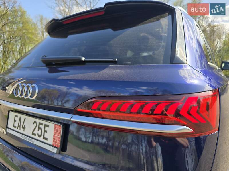 Позашляховик / Кросовер Audi SQ7 2020 в Калуші