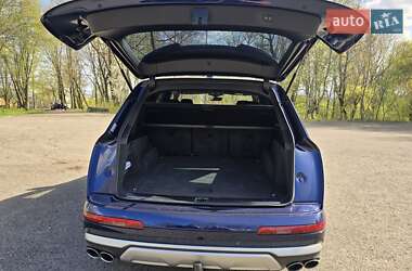 Внедорожник / Кроссовер Audi SQ7 2020 в 