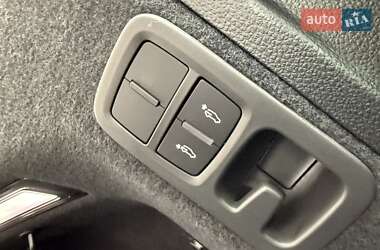 Внедорожник / Кроссовер Audi SQ7 2024 в 