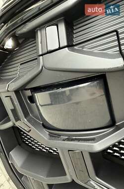Внедорожник / Кроссовер Audi SQ7 2024 в 