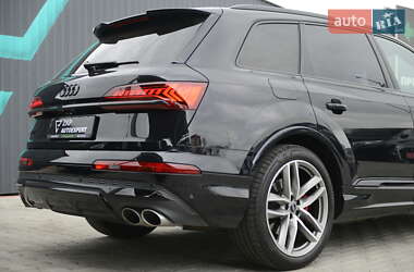 Внедорожник / Кроссовер Audi SQ7 2021 в 