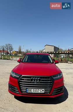 Внедорожник / Кроссовер Audi SQ7 2017 в 