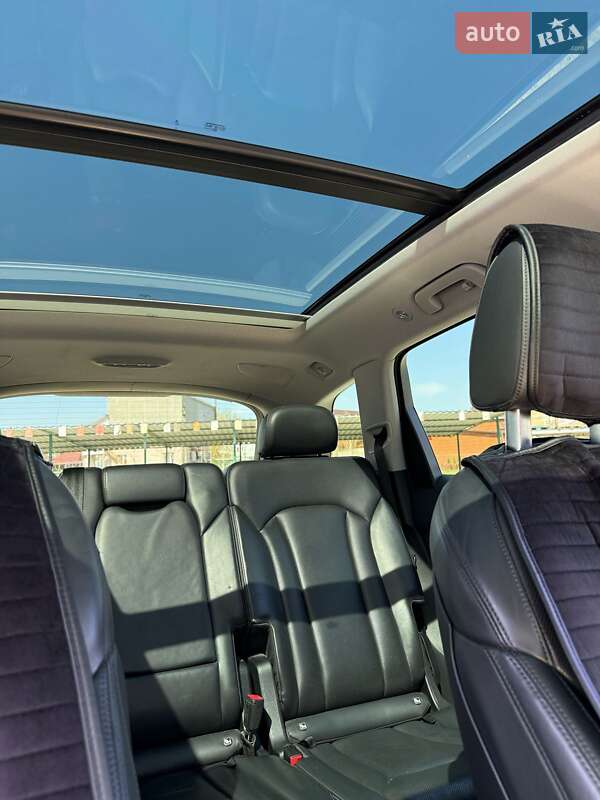 Позашляховик / Кросовер Audi SQ7 2017 в Первомайську