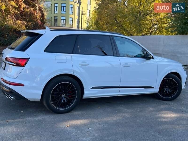 Внедорожник / Кроссовер Audi SQ7 2021 в Киеве