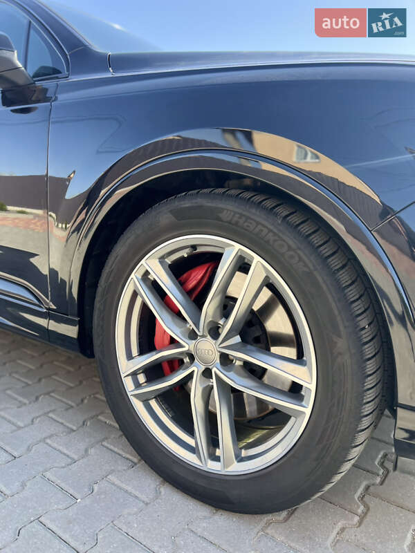 Внедорожник / Кроссовер Audi SQ7 2021 в Хмельницком