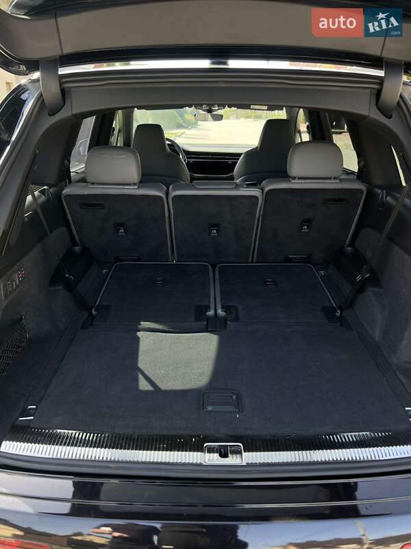 Внедорожник / Кроссовер Audi SQ7 2021 в Хмельницком