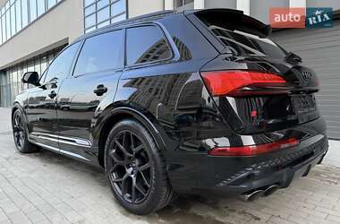 Внедорожник / Кроссовер Audi SQ7 2024 в 