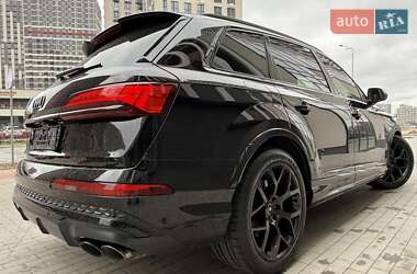 Внедорожник / Кроссовер Audi SQ7 2024 в 