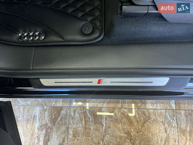 Внедорожник / Кроссовер Audi SQ7 2022 в Киеве