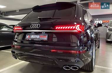 Внедорожник / Кроссовер Audi SQ7 2020 в 