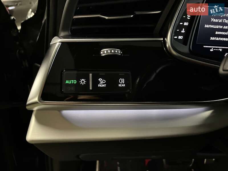Позашляховик / Кросовер Audi SQ7 2020 в Львові
