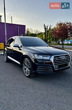 Позашляховик / Кросовер Audi SQ7 2017 в Мукачевому