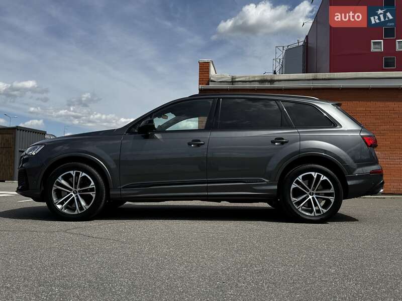 Позашляховик / Кросовер Audi SQ7 2023 в Києві