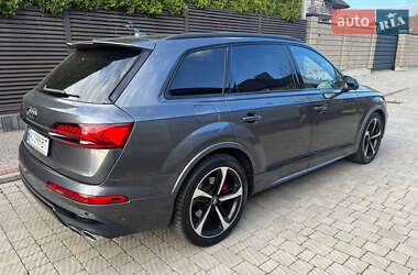 Внедорожник / Кроссовер Audi SQ7 2019 в 