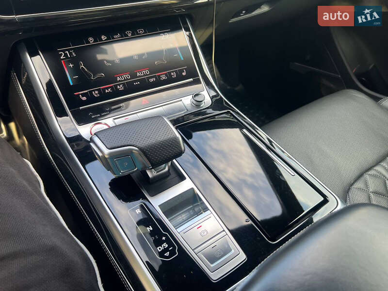 Внедорожник / Кроссовер Audi SQ7 2019 в Луцке