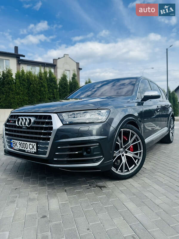 Внедорожник / Кроссовер Audi SQ7 2017 в 