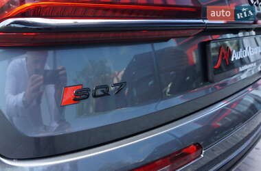 Позашляховик / Кросовер Audi SQ7 2021 в 