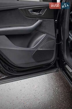 Внедорожник / Кроссовер Audi SQ7 2023 в 