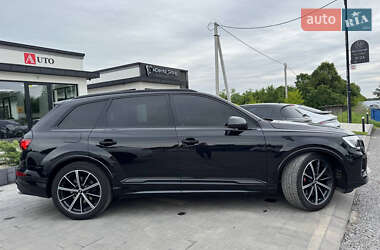 Позашляховик / Кросовер Audi SQ7 2020 в 