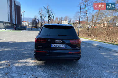 Внедорожник / Кроссовер Audi SQ7 2018 в 