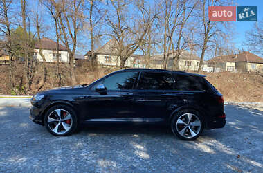 Внедорожник / Кроссовер Audi SQ7 2018 в 