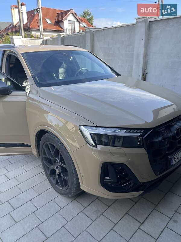Внедорожник / Кроссовер Audi SQ7 2024 в 