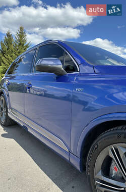 Внедорожник / Кроссовер Audi SQ7 2017 в 