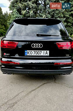 Внедорожник / Кроссовер Audi SQ7 2017 в 