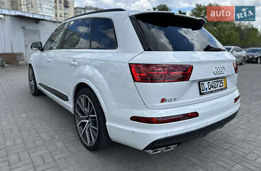 Внедорожник / Кроссовер Audi SQ7 2017 в 