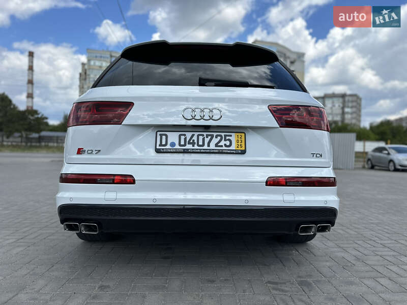 Внедорожник / Кроссовер Audi SQ7 2017 в Ужгороде