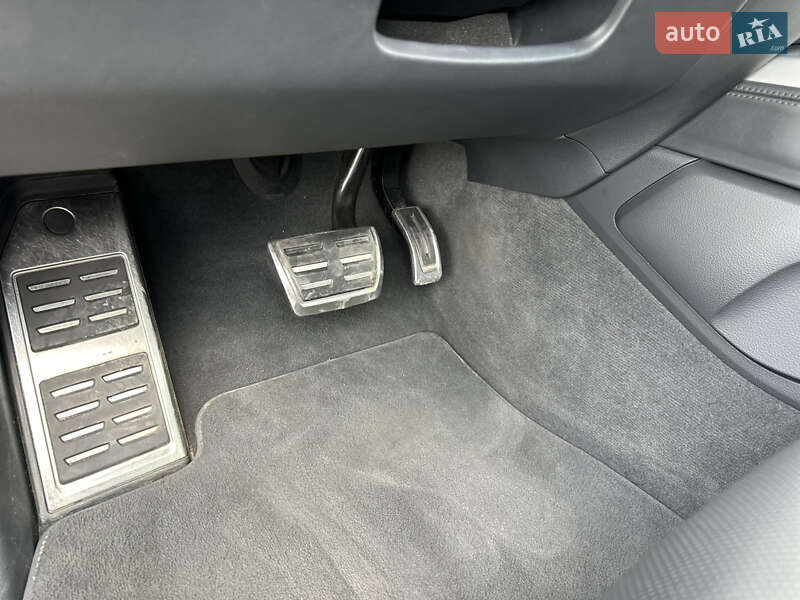 Внедорожник / Кроссовер Audi SQ7 2017 в Ужгороде