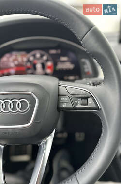 Внедорожник / Кроссовер Audi SQ7 2017 в 