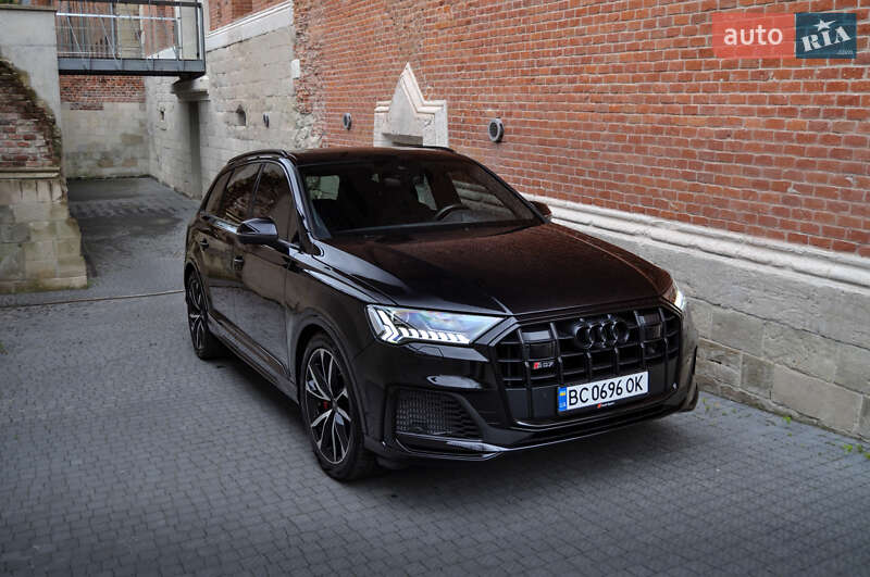 Внедорожник / Кроссовер Audi SQ7 2021 в 