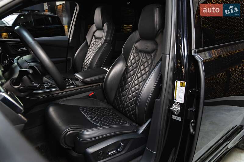 Внедорожник / Кроссовер Audi SQ7 2020 в Луцке