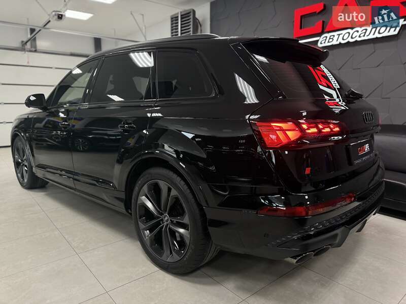 Внедорожник / Кроссовер Audi SQ7 2024 в Тернополе