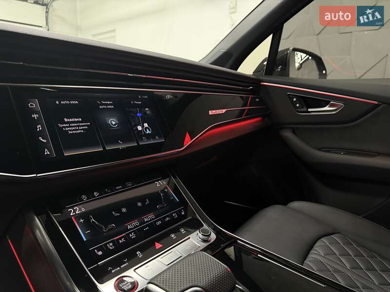 Внедорожник / Кроссовер Audi SQ7 2024 в Тернополе