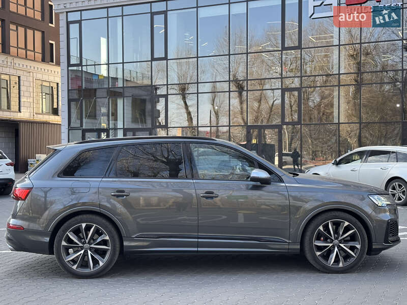 Внедорожник / Кроссовер Audi SQ7 2021 в Хмельницком