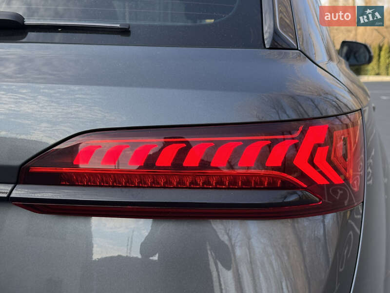 Внедорожник / Кроссовер Audi SQ7 2021 в Хмельницком