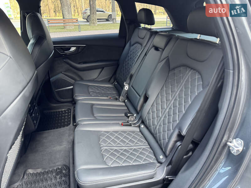 Внедорожник / Кроссовер Audi SQ7 2021 в Хмельницком