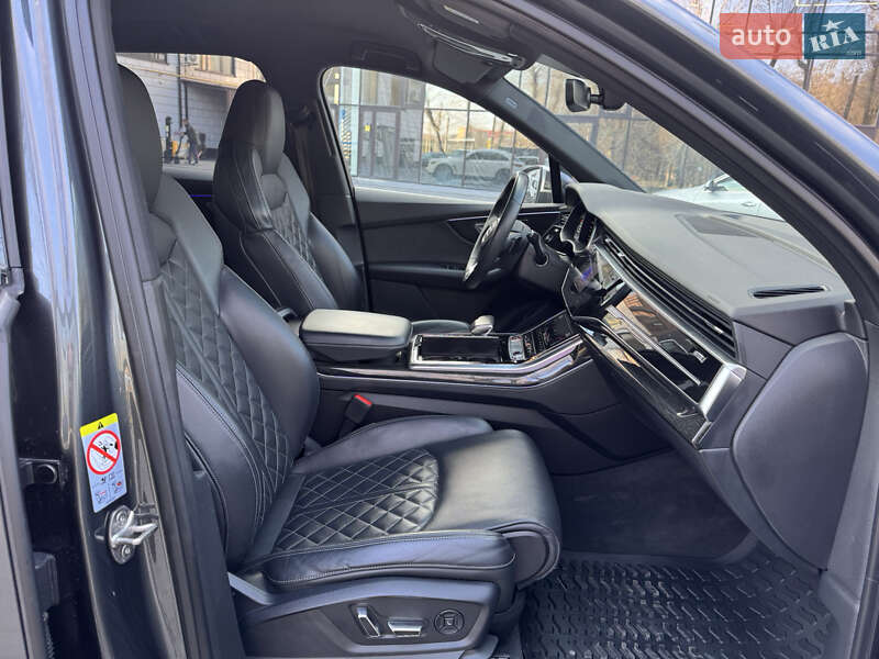 Внедорожник / Кроссовер Audi SQ7 2021 в Хмельницком