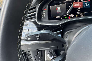 Внедорожник / Кроссовер Audi SQ7 2021 в 