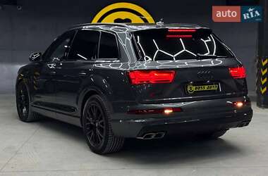 Внедорожник / Кроссовер Audi SQ7 2018 в 