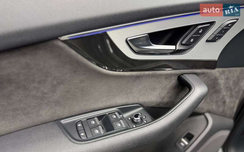 Внедорожник / Кроссовер Audi SQ7 2018 в Черновцах