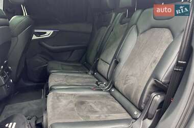 Внедорожник / Кроссовер Audi SQ7 2018 в 