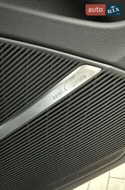 Внедорожник / Кроссовер Audi SQ7 2024 в 