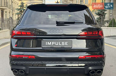 Внедорожник / Кроссовер Audi SQ7 2024 в 